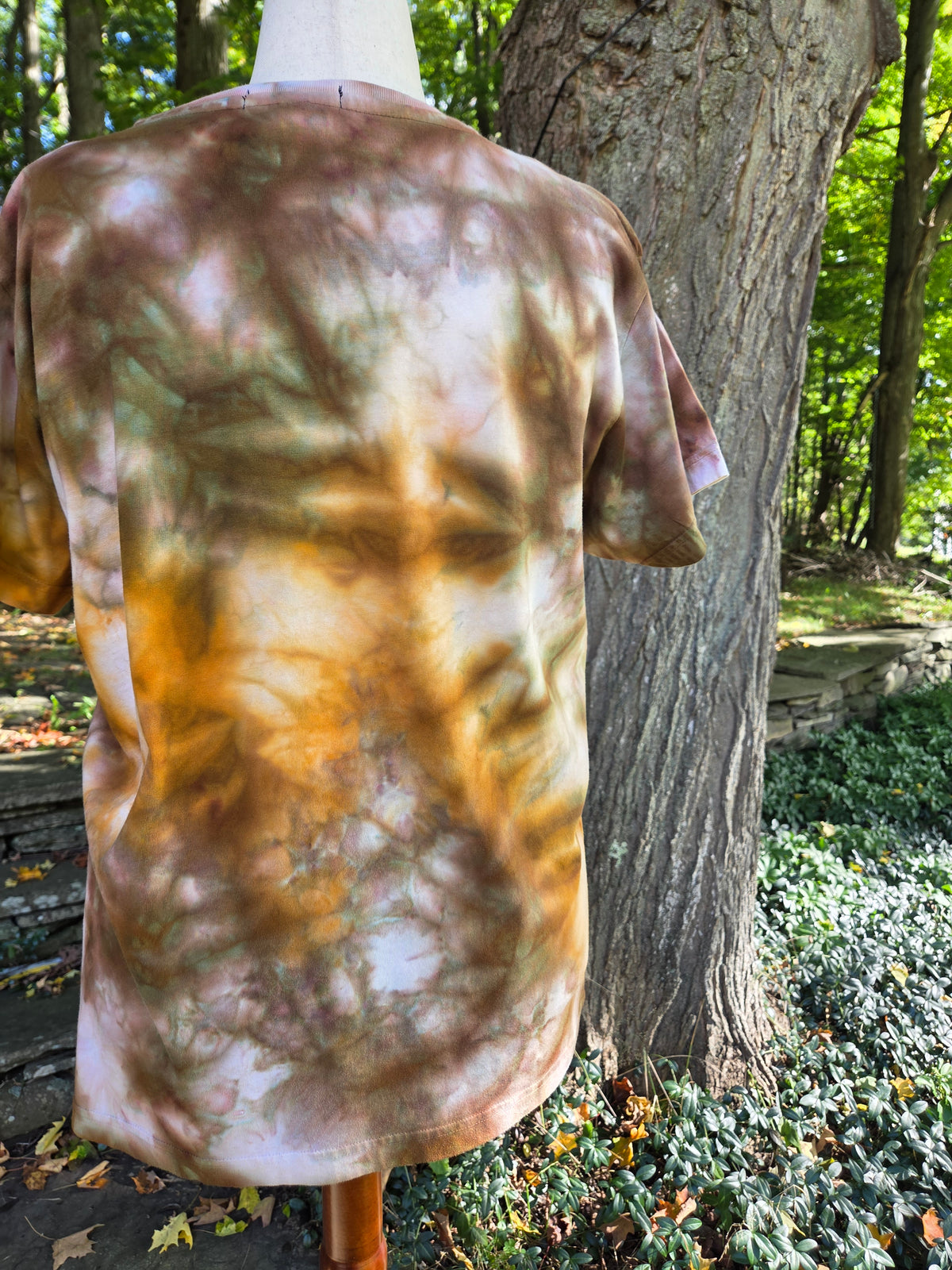 Ice-Dyed Women’s 2XL V-Neck T-Shirt — One of a Kind