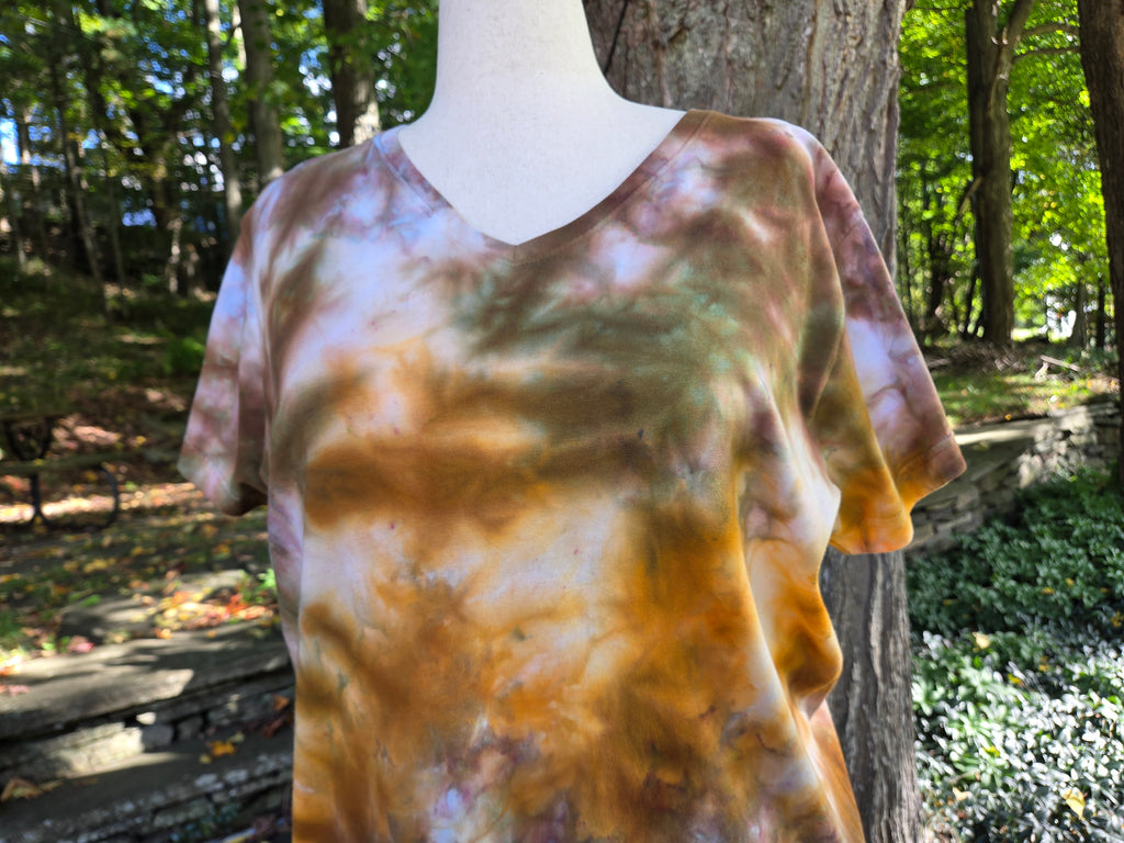 Ice-Dyed Women’s 2XL V-Neck T-Shirt — One of a Kind
