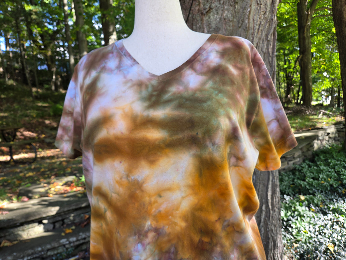 Ice-Dyed Women’s 2XL V-Neck T-Shirt — One of a Kind