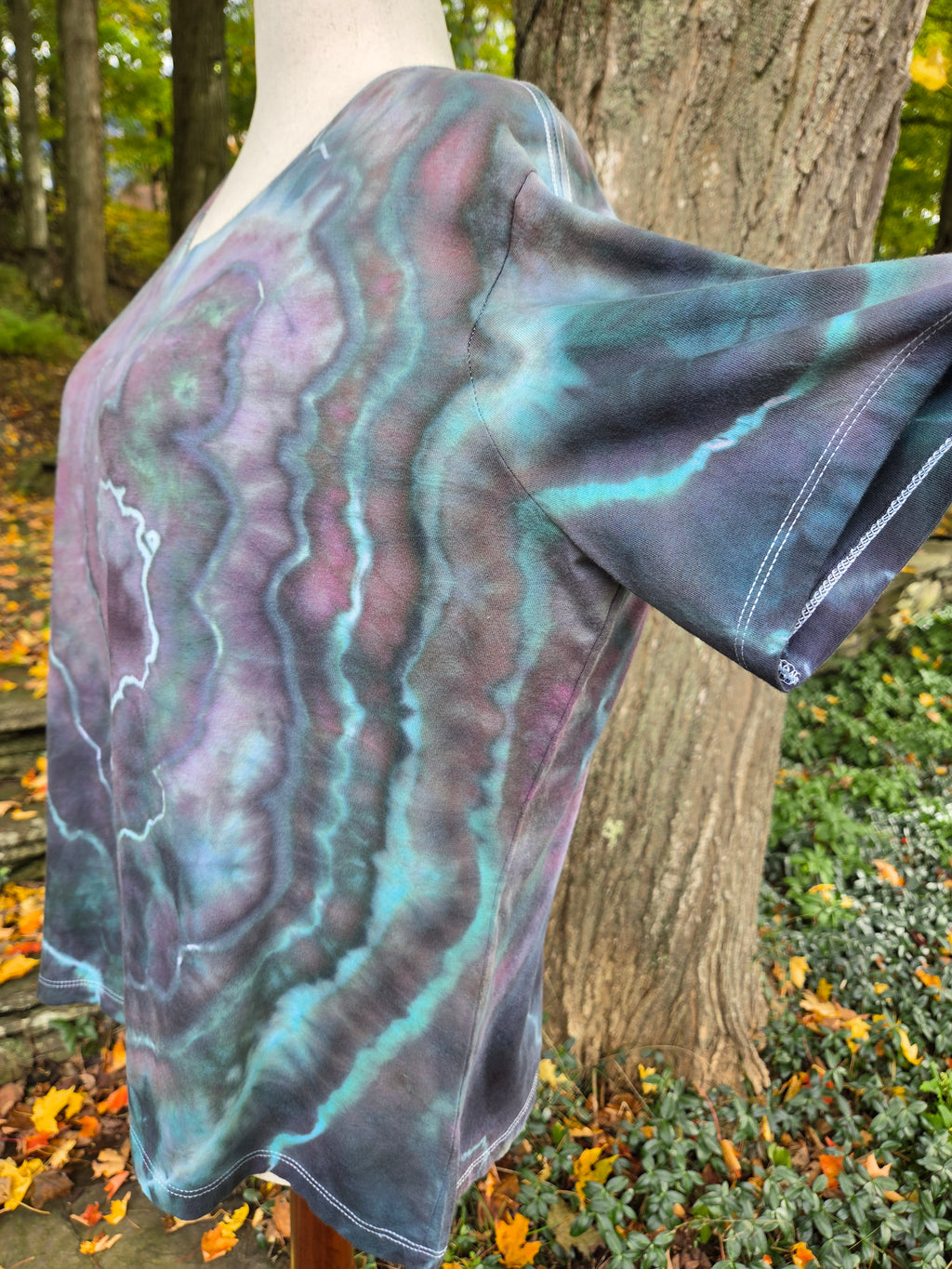 Ice-Dyed Women’s Extra Large V-Neck T-Shirt — Twilight Geode — One of a Kind