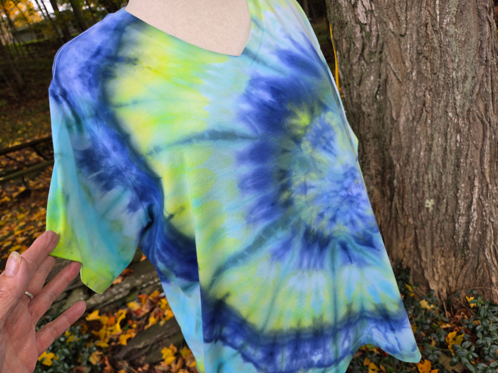 Ice-Dyed Women’s 3XL V-Neck T-Shirt — Bluebell Sunrise — One of a Kind